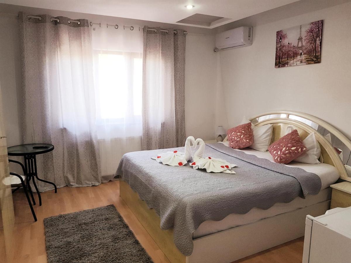 Pensiunea Red Rose Apartments Тимишоара Экстерьер фото
